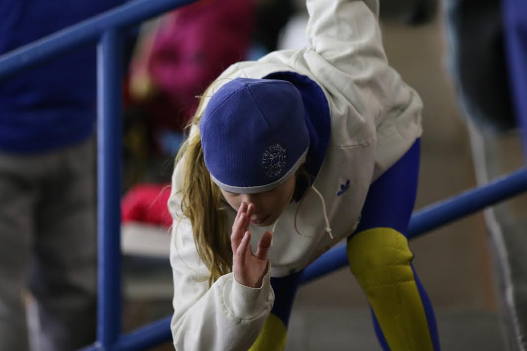 Speed Skater getting ready